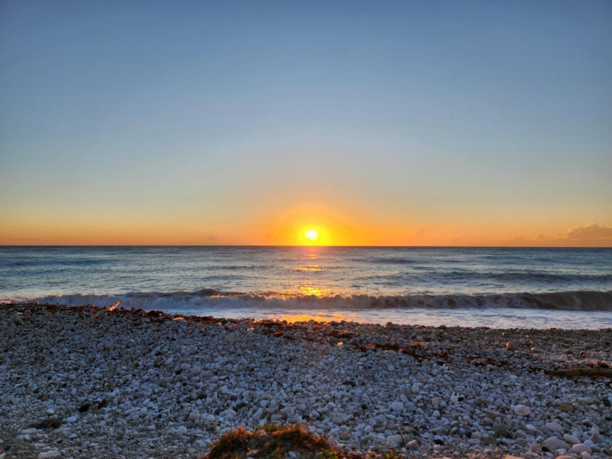 Beachfront Apartment, Quiet 4 Beds, 1 Bath, Ac, Wi-Fi, Hot Water, In Paraiso Near Los Patos Экстерьер фото