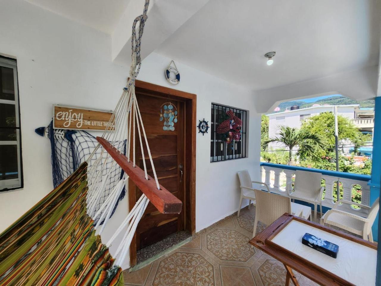 Beachfront Apartment, Quiet 4 Beds, 1 Bath, Ac, Wi-Fi, Hot Water, In Paraiso Near Los Patos Экстерьер фото